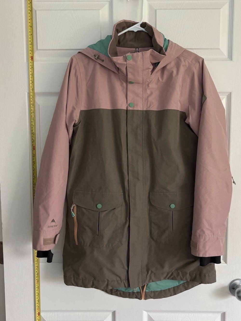Burton Women’s Hooded Two-Tone ski/snowboard jacket